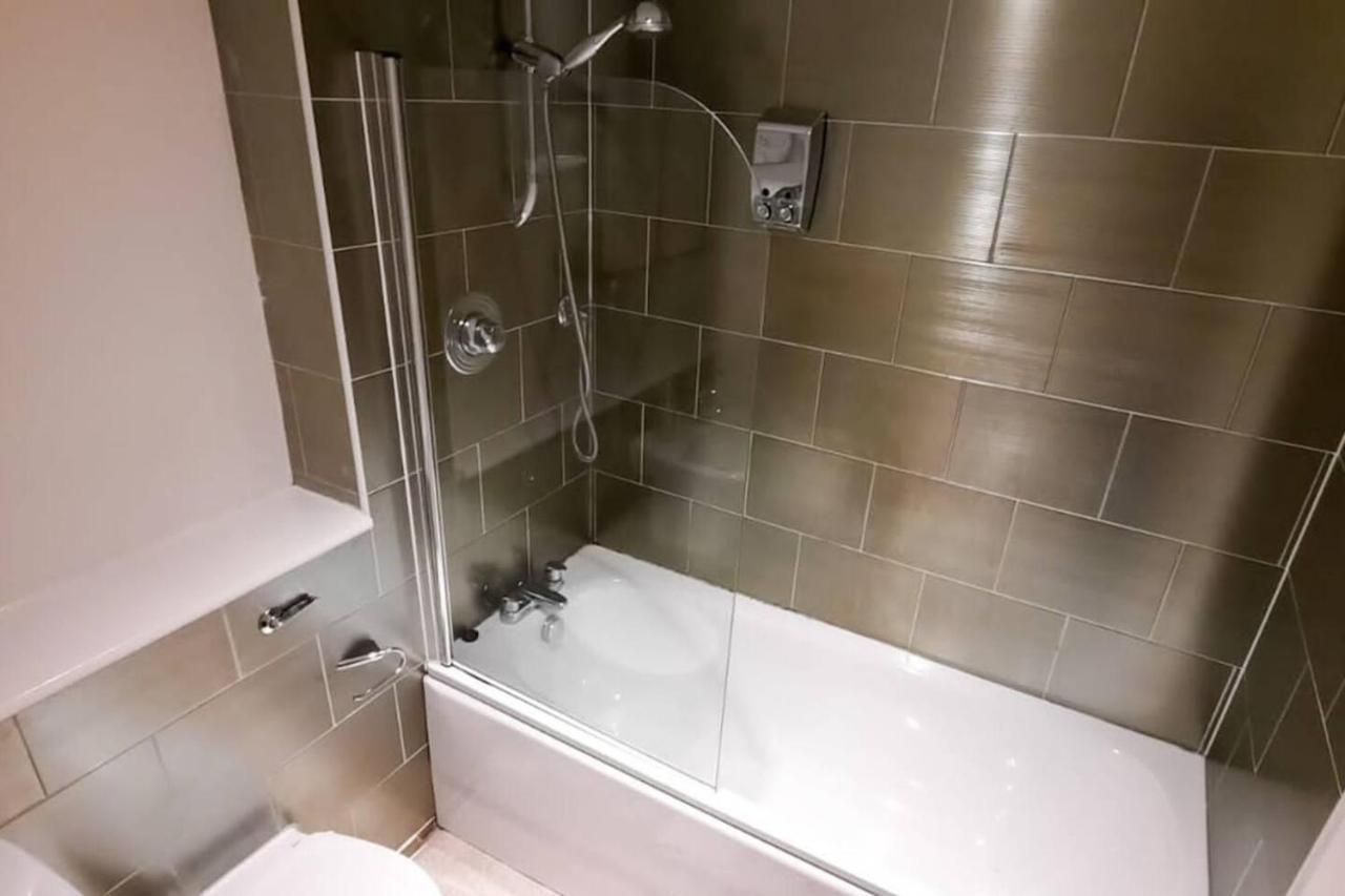2-Bed Apartment Near City Centre Manchester Buitenkant foto